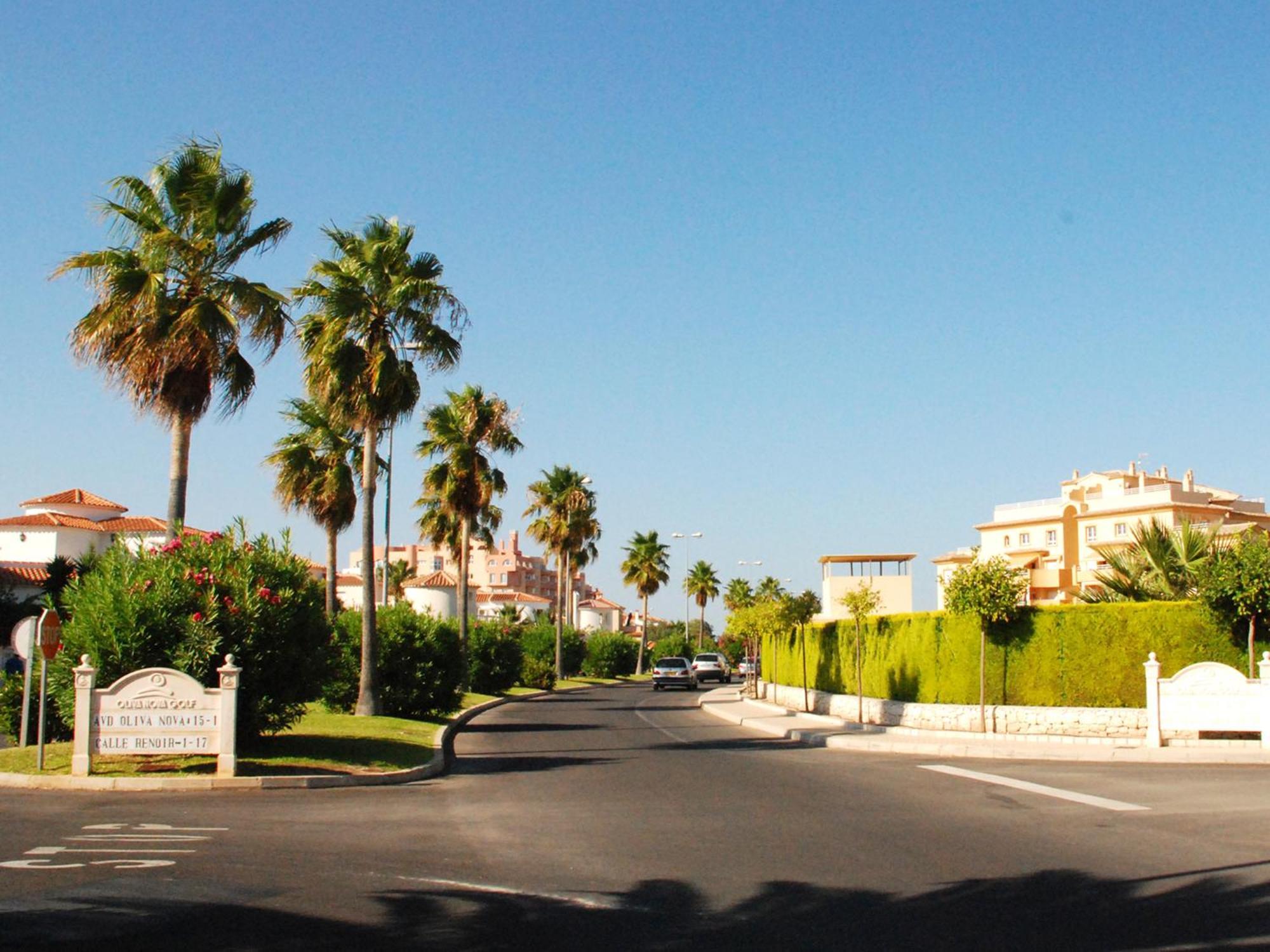 Villa Gaudi Oliva Exteriör bild